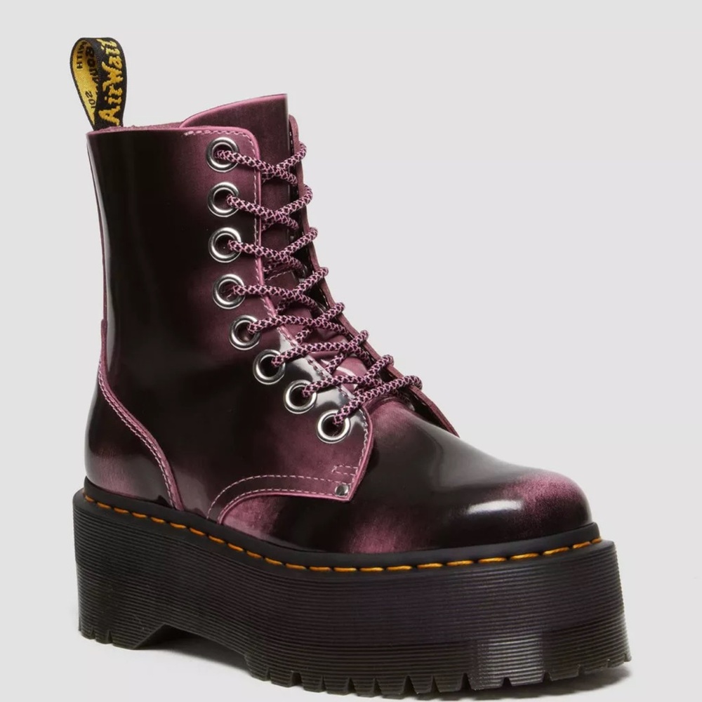 RARE! Dr. Martens Women's Jadon Max Boot Distressed Leather Fondont